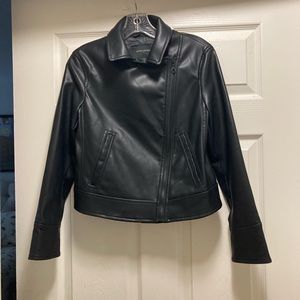 NWT Great Banana Republic Factory Black VEGAN Leather Moto Jacket - Size PS
